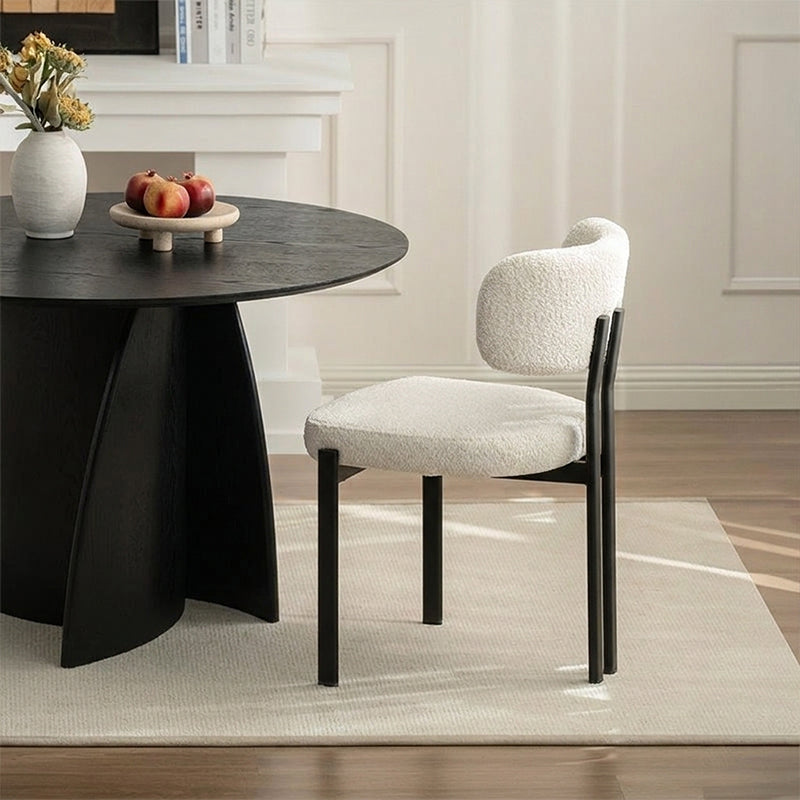 Gemma Ronde Eettafel en 4 Mabel Eetkamerstoelen [Eetkamerset]