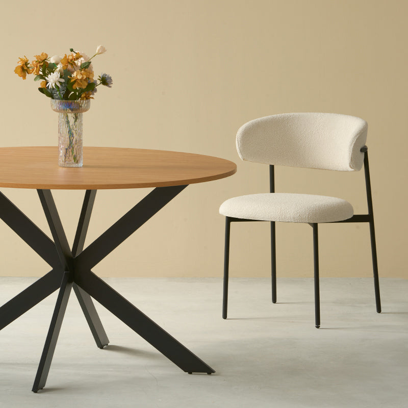 Ronde Eettafel Tilly en 4 Zahra Eetkamerstoelen [Eetkamerset]