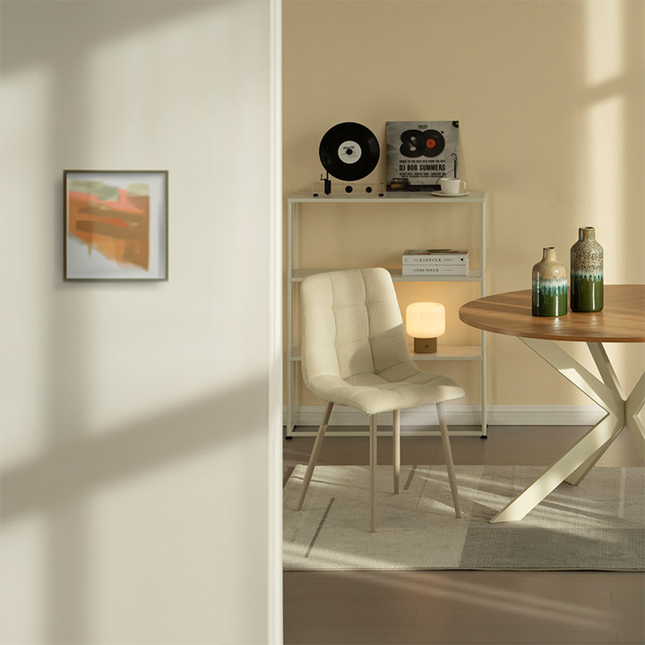 Tilly Ronde Eettafel en 4 Aoife Eetkamerstoelen [Eetkamerset]